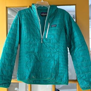 Patagonia quarter zip size medium!